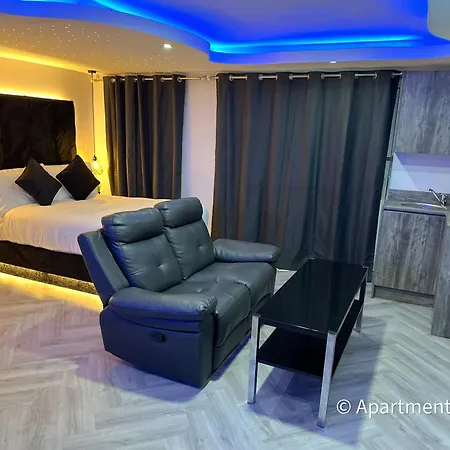 Mansa * Bradford (West Yorkshire)