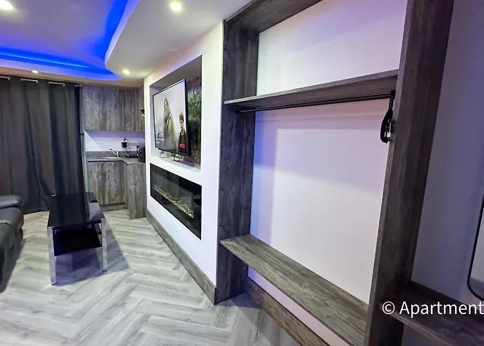 Mansa Bradford (West Yorkshire)