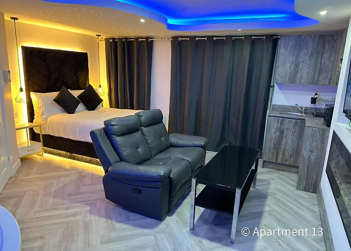 Mansa * Bradford (West Yorkshire)