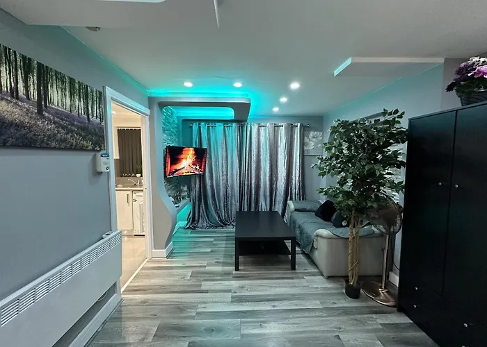 Mansa * Bradford (West Yorkshire)